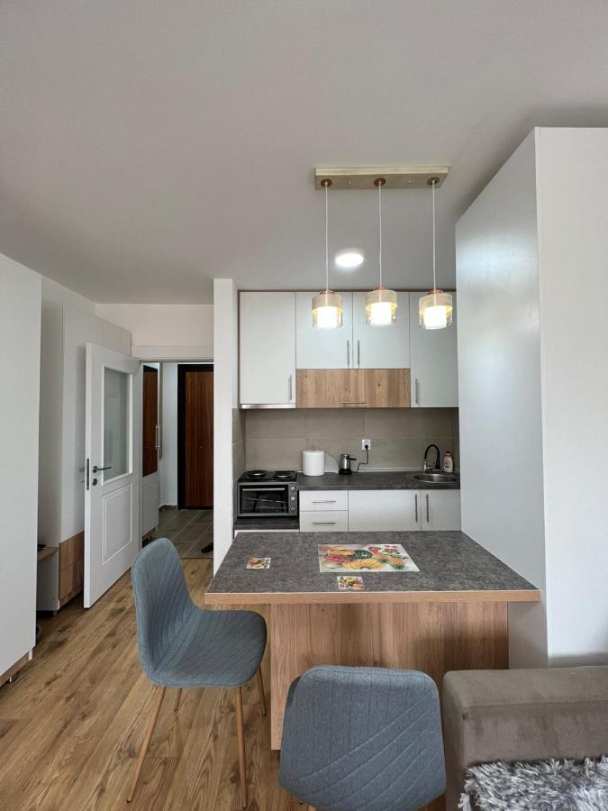 Apartmani Imperial Novi Pazar Buitenkant foto