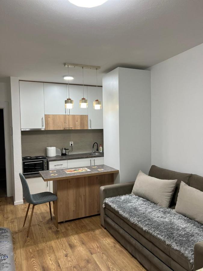 Apartmani Imperial Novi Pazar Buitenkant foto