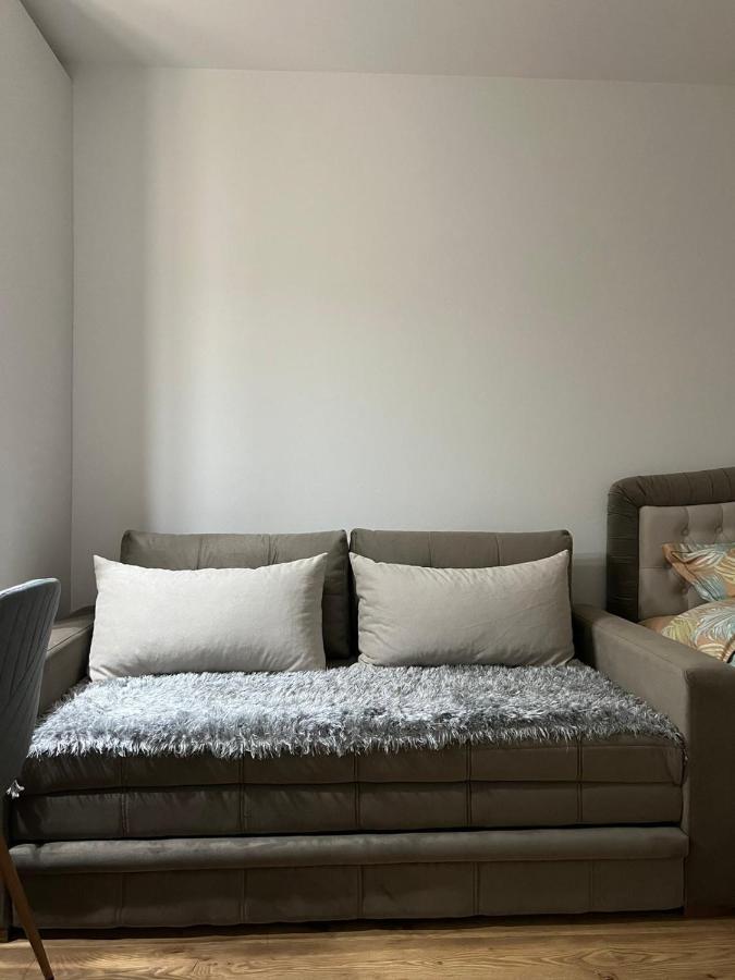 Apartmani Imperial Novi Pazar Buitenkant foto