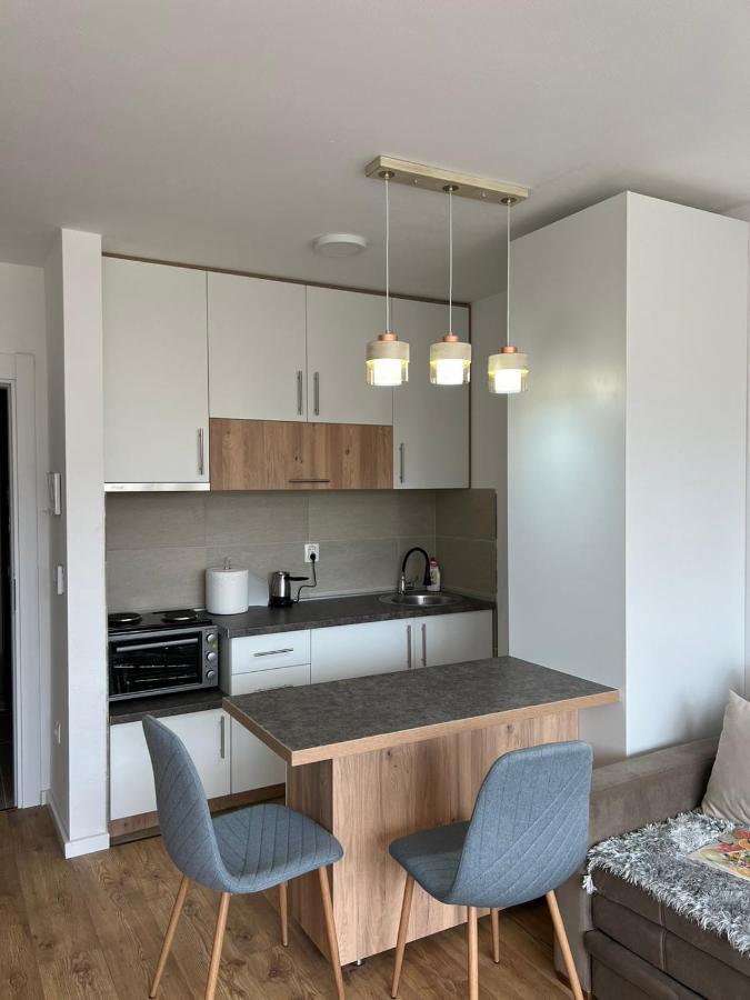 Apartmani Imperial Novi Pazar Buitenkant foto