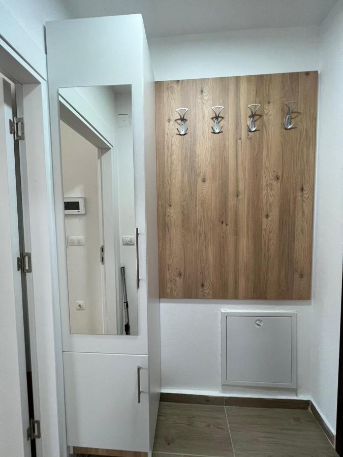 Apartmani Imperial Novi Pazar Buitenkant foto