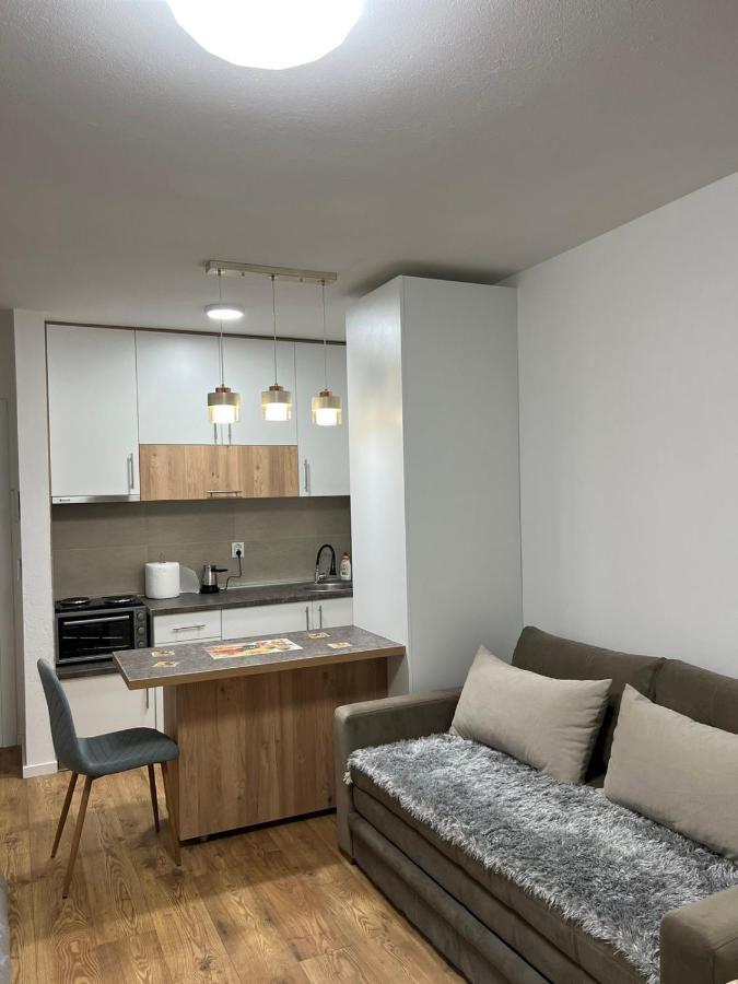 Apartmani Imperial Novi Pazar Buitenkant foto
