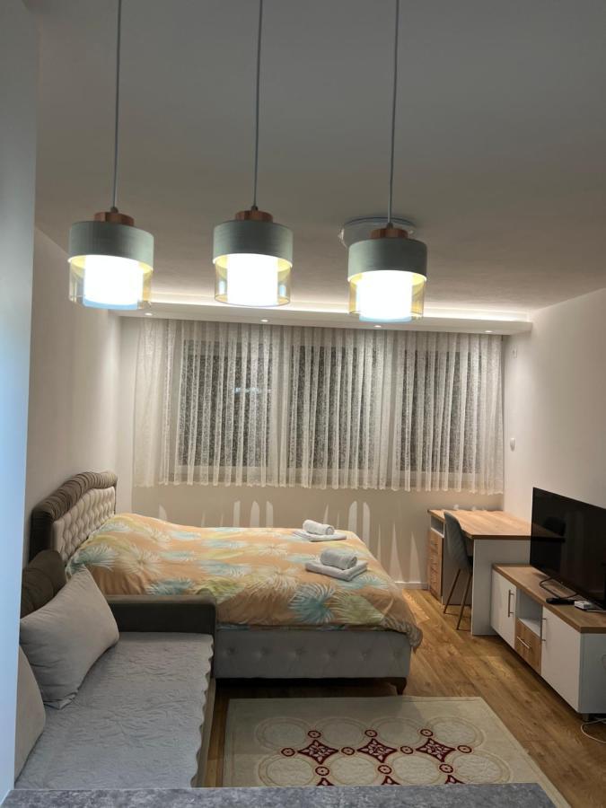Apartmani Imperial Novi Pazar Buitenkant foto